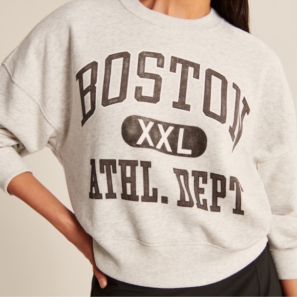 Abercrombie & Fitch Tops - A&F Sunday Crew Oversized Sweatshirt